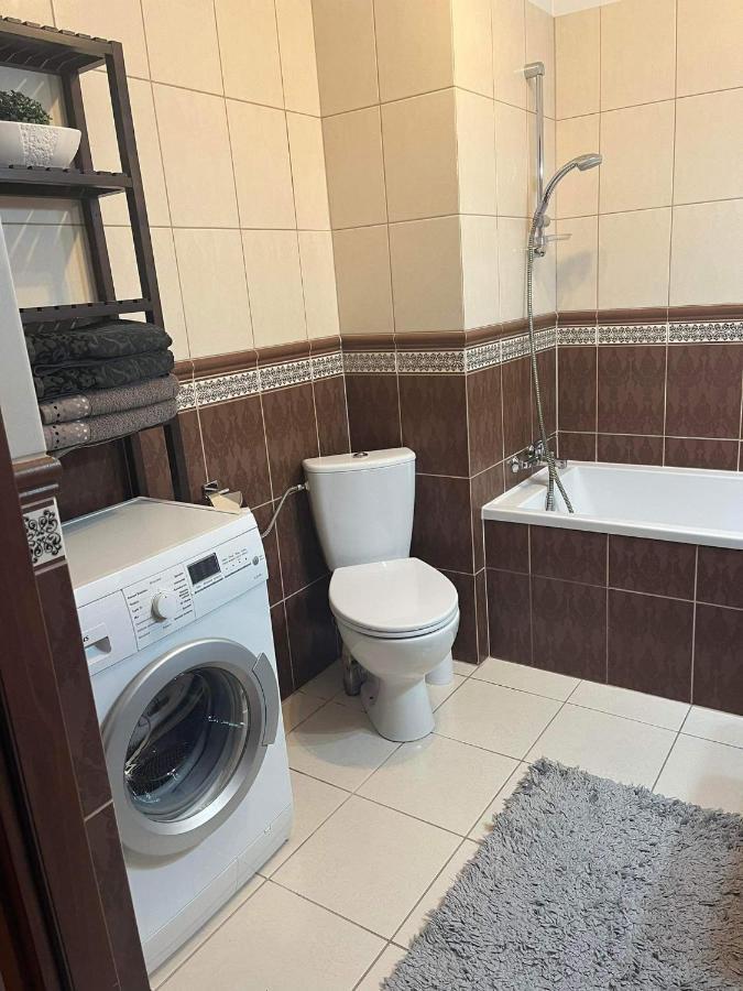 Klimatyzacja - Przy Centrum Onkologii Klinice Novum Dla Pary Badz 4 Osob Варшава Экстерьер фото